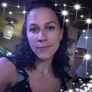 Meet your Posher, Einat